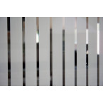 Película Decorativa Listra Branca 4,5cm Jateada e 1,0cm Transparente, Vertical. Privacidade, controle de UV e moderadamente de Luz Visível.